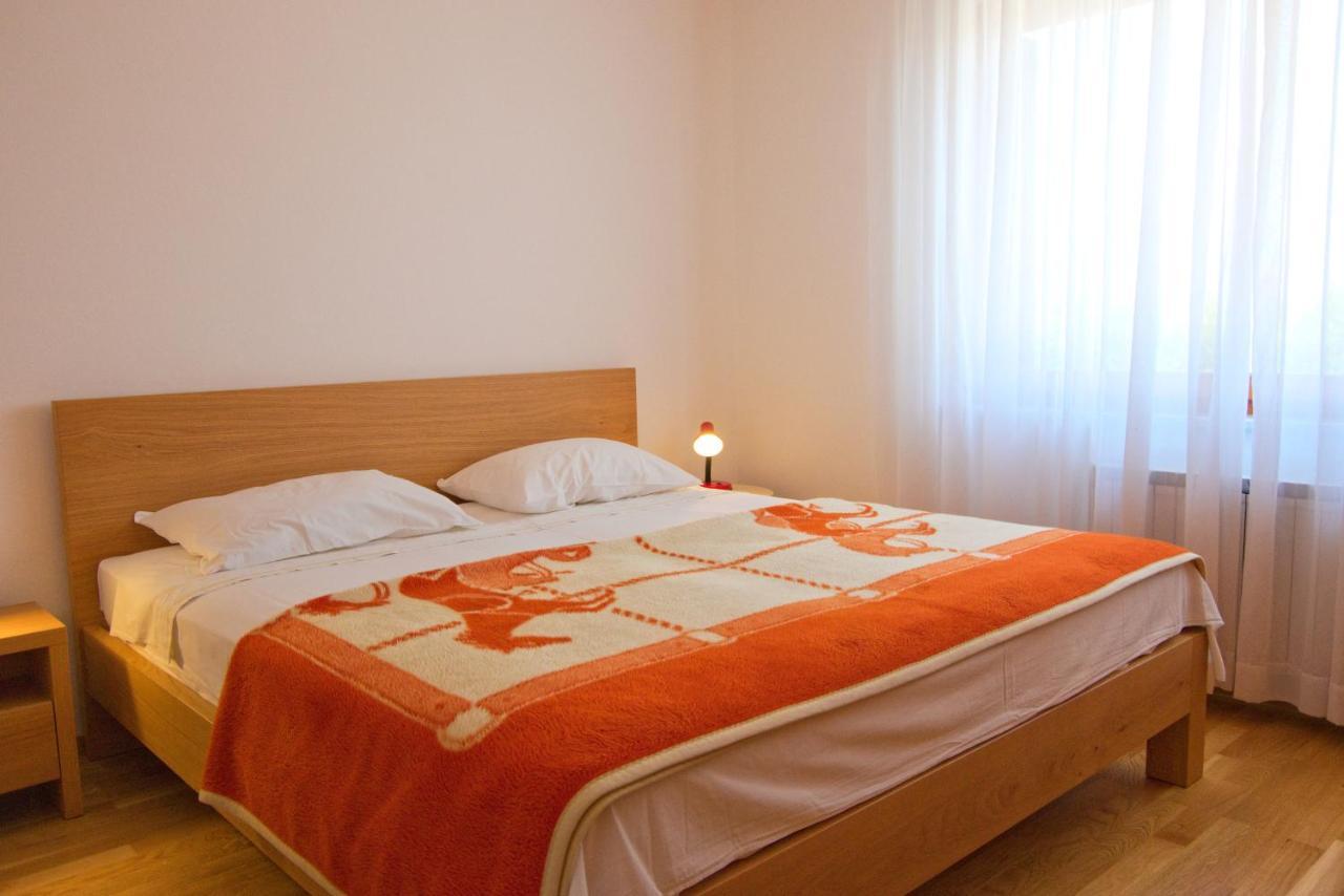 Apartments Vili ウマグ エクステリア 写真