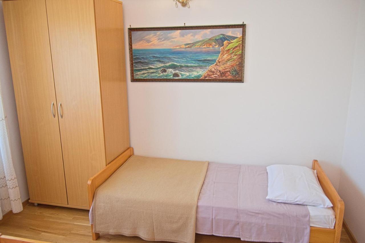 Apartments Vili ウマグ エクステリア 写真