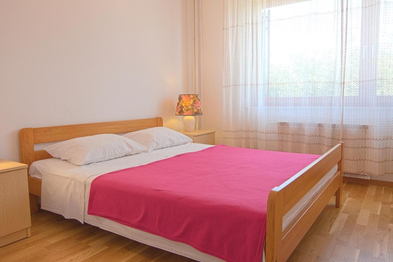 Apartments Vili ウマグ エクステリア 写真