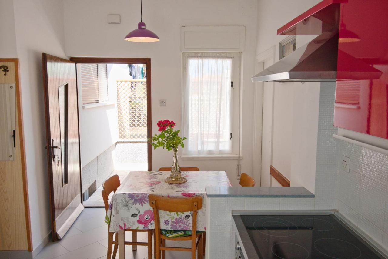 Apartments Vili ウマグ エクステリア 写真