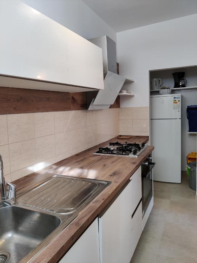 Apartments Vili ウマグ エクステリア 写真