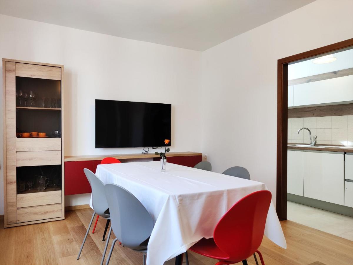 Apartments Vili ウマグ エクステリア 写真