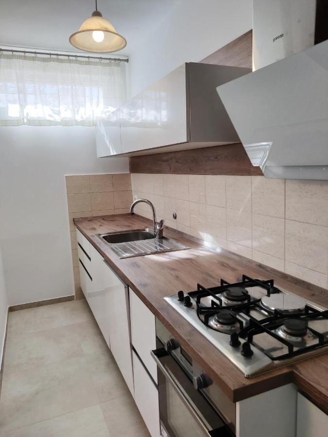 Apartments Vili ウマグ エクステリア 写真